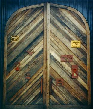 turleydoor1.jpg (25127 bytes)